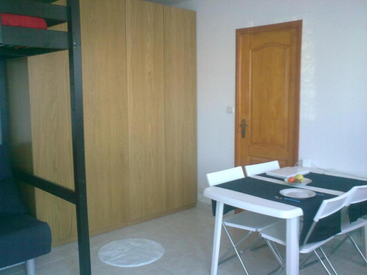 Apartamento Studio Climatise. Proche Parking, Commerces Et Mer Carqueiranne Exterior foto